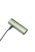 Pax Four kruidenverdamper (4) opladen met USB-C kabel